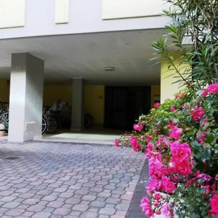 Bright Flat In Near The Lejlighed